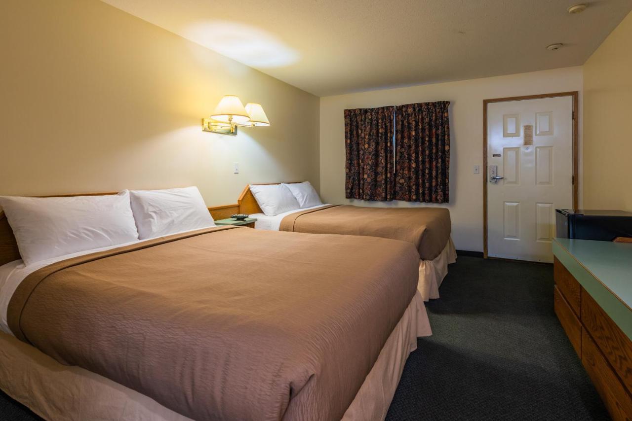The Ranchland Inn Kamloops Extérieur photo