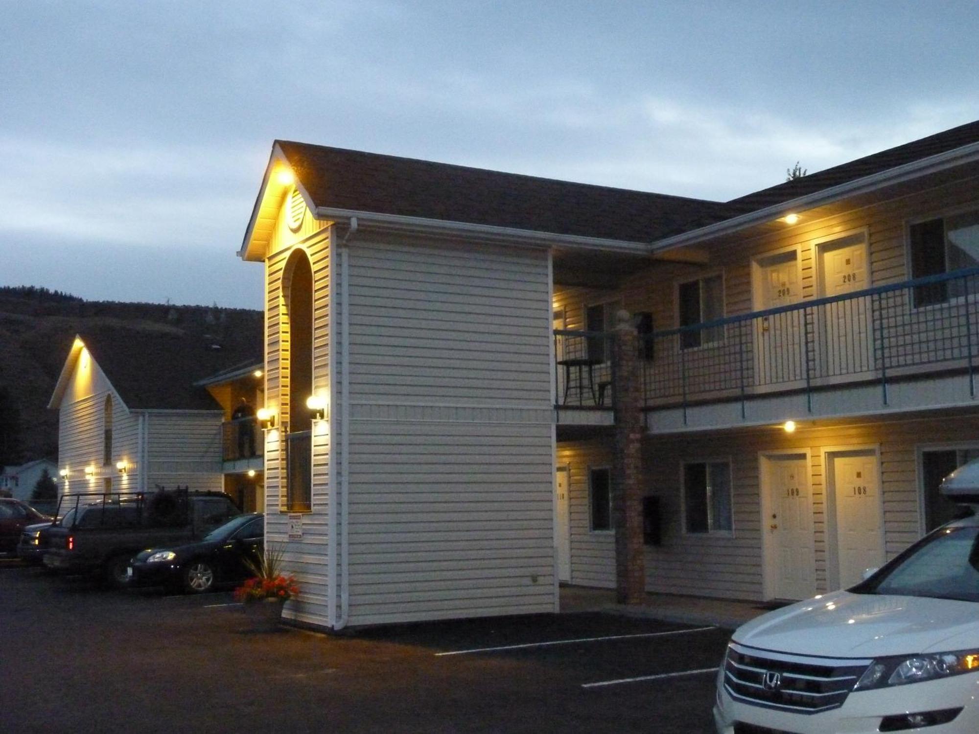 The Ranchland Inn Kamloops Extérieur photo